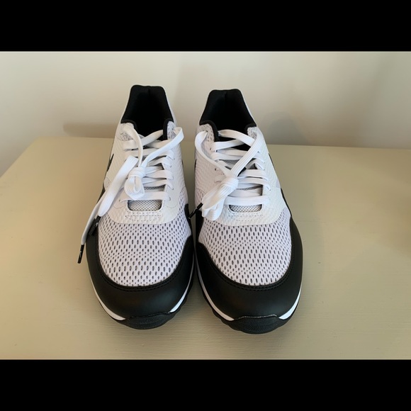 Hi I am selling brand new Nike sneakers! - Picture 5 of 5